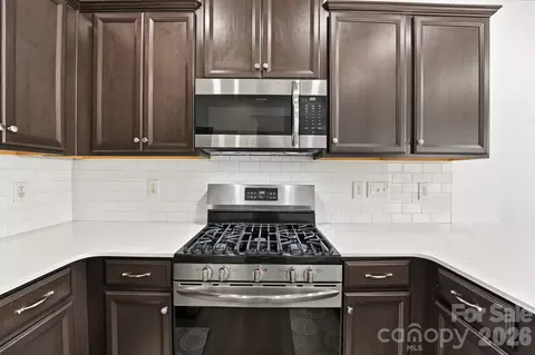 Kitchen - 1122 Loggerhead Dr, Lancaster, SC 29720 photo 3 of 4