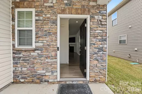 Entry Way - 1122 Loggerhead Dr, Lancaster, SC 29720 photo 1 of 6