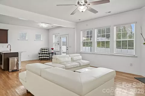 Living - 1122 Loggerhead Dr, Lancaster, SC 29720 photo 2 of 4