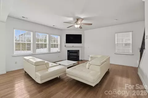 Living - 1122 Loggerhead Dr, Lancaster, SC 29720 photo 1 of 4
