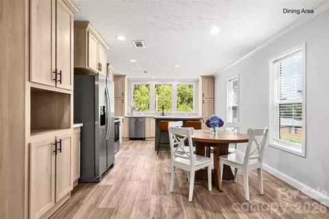 Dining - 1105 Marion St, Lancaster, SC 29720 photo 1 of 2