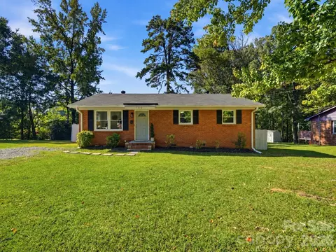 105 Mcgee St, Fort Mill, SC 29715