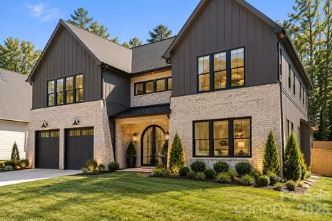 221 Smithfield Dr, Charlotte, NC 28270