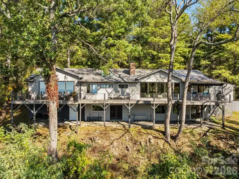 21 Peach Knob Dr, Asheville, NC 28804