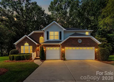 15703 Edenfield Dr, Huntersville, NC 28078