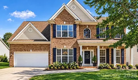 1016 Master Gunner Ct, Indian Trail, NC 28079