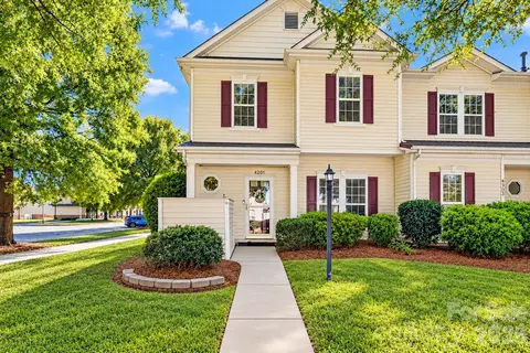 4201 Town Center Rd, Harrisburg, NC 28075