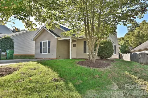 1610 Forest Stream Ct, Charlotte, NC 28213