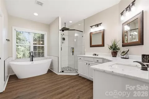Bath - 714 Bridgewater Dr, Monroe, NC 28112 photo 1 of 2