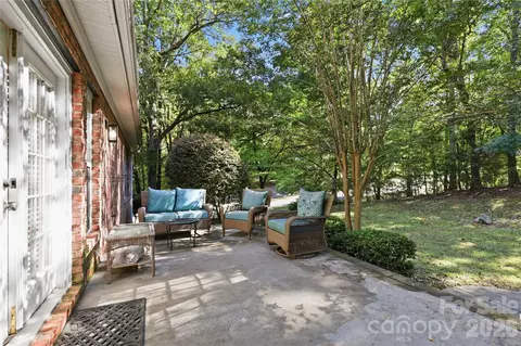 Exterior - 714 Bridgewater Dr, Monroe, NC 28112 photo 5 of 6