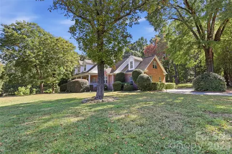 Exterior - 714 Bridgewater Dr, Monroe, NC 28112 photo 6 of 6