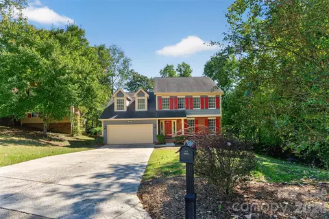12427 Woodside Falls Rd, Pineville, NC 28134
