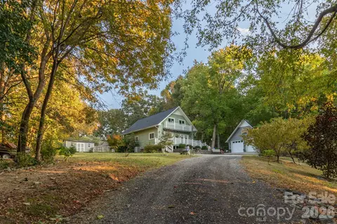 6707 Chadmoor Ct, Greensboro, NC 27406