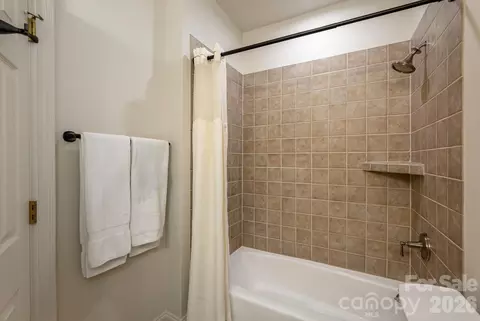 Bath - 70 Meadow View Rd, Brevard, NC 28712 photo 7 of 8