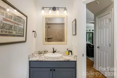 Bath - 70 Meadow View Rd, Brevard, NC 28712 photo 6 of 8