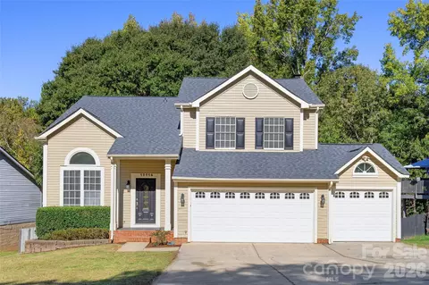 12416 Woodside Falls Rd, Pineville, NC 28134