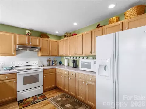 Kitchen - 807 Pine Tree Rd, Spruce Pine, NC 28777 photo 3 of 4