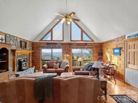 Living - 807 Pine Tree Rd, Spruce Pine, NC 28777 photo 1 of 6