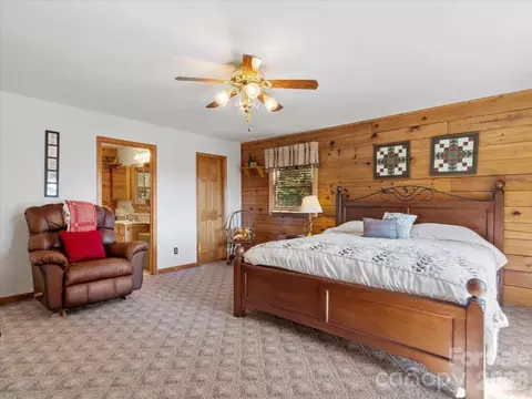 Bedroom - 807 Pine Tree Rd, Spruce Pine, NC 28777 photo 2 of 9