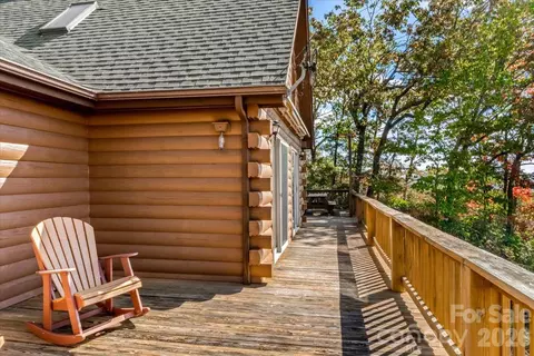 Exterior - 807 Pine Tree Rd, Spruce Pine, NC 28777 photo 5 of 7