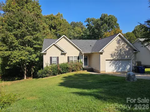 121 Loram Rd, Troutman, NC 28166
