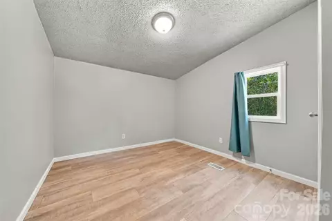 Bedroom - 4236 Piney Rd, Morganton, NC 28655 photo 2 of 3