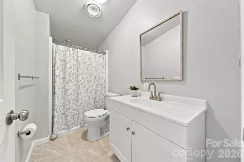 Bath - 4236 Piney Rd, Morganton, NC 28655 photo 3 of 3