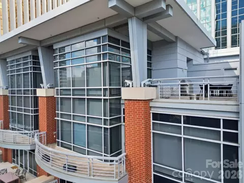 435 S Tryon 901 St #901, Charlotte, NC 28202