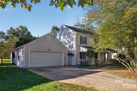 12108 Parks Farm Ln, Charlotte, NC 28277