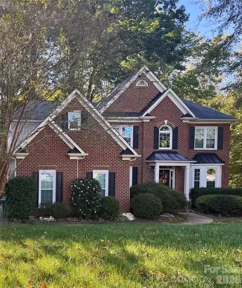 5703 Silver Creek Dr, Waxhaw, NC 28173
