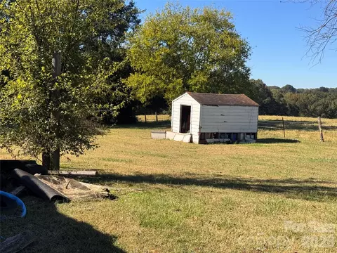 2933 Bert Williams Rd, Monroe, NC 28110 photo 3