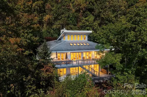 424 Harrison Hill Rd, Swannanoa, NC 28778