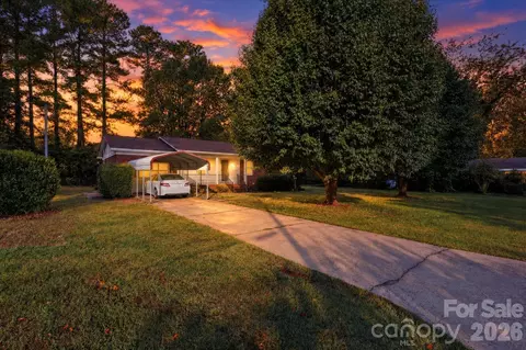 2411 Brookmeade Dr, Albemarle, NC 28001