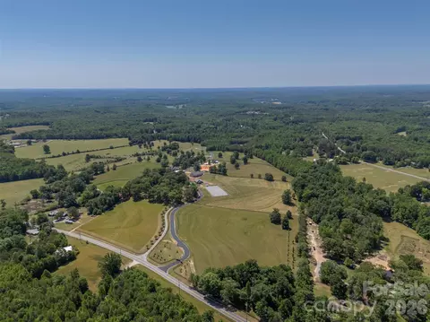 62 Mountain Meadows Ln, Tryon, NC 28782 photo 9