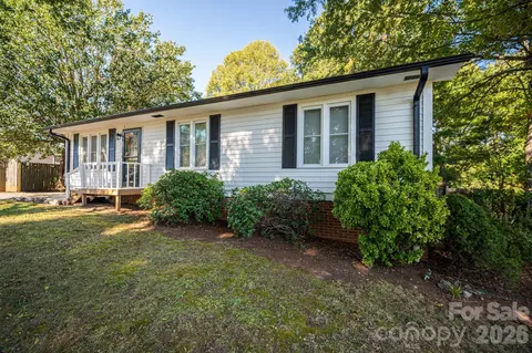 Exterior - 413 E Klutz St, Maiden, NC 28650 photo 7 of 12