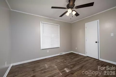Bedroom - 413 E Klutz St, Maiden, NC 28650 photo 2 of 5