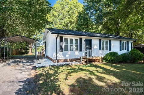 Exterior - 413 E Klutz St, Maiden, NC 28650 photo 4 of 12