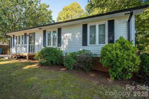 Exterior - 413 E Klutz St, Maiden, NC 28650 photo 6 of 12