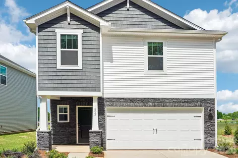 12548 Russellwood Ln, Charlotte, NC 28213