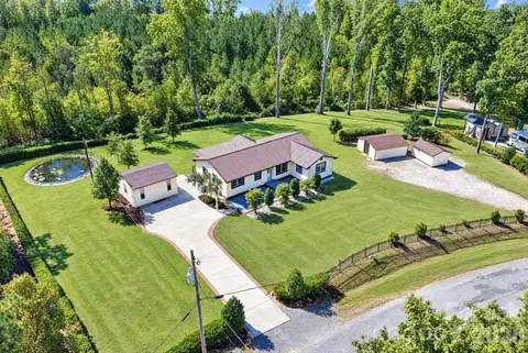 View/Area - 892 Taylor Dr, Lancaster, SC 29720 photo 3 of 5