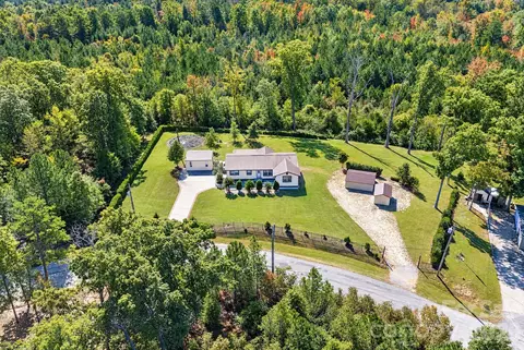 View/Area - 892 Taylor Dr, Lancaster, SC 29720 photo 2 of 5