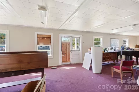 706 Old North Main St, Clover, SC 29710 photo 7