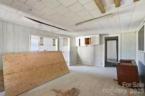 706 Old North Main St, Clover, SC 29710 photo 23