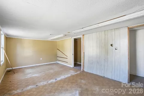 706 Old North Main St, Clover, SC 29710 photo 29