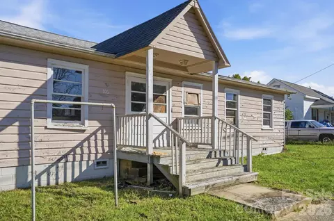706 Old North Main St, Clover, SC 29710 photo 6