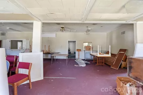 706 Old North Main St, Clover, SC 29710 photo 11