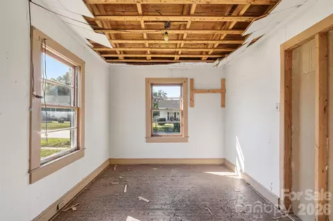 706 Old North Main St, Clover, SC 29710 photo 14