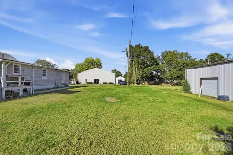 706 Old North Main St, Clover, SC 29710 photo 39