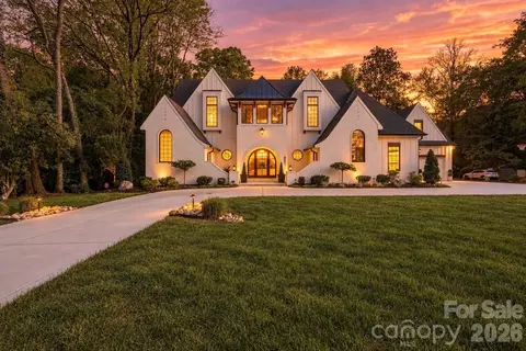 900 Jefferson Dr, Charlotte, NC 28270