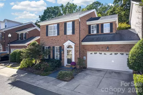 9251 Bonnie Briar Cir, Charlotte, NC 28277